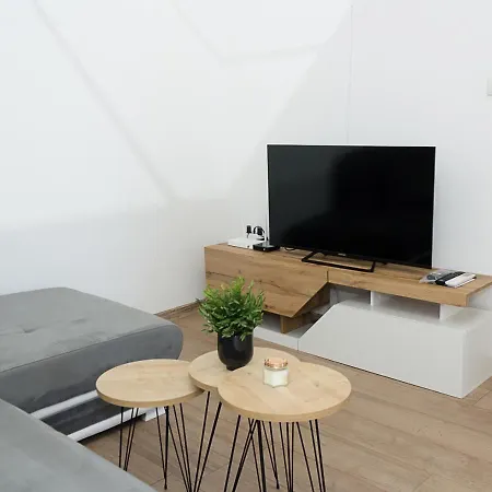 Bright 2-bedroom Near Center By Flat Mаnаger * Βάρνα