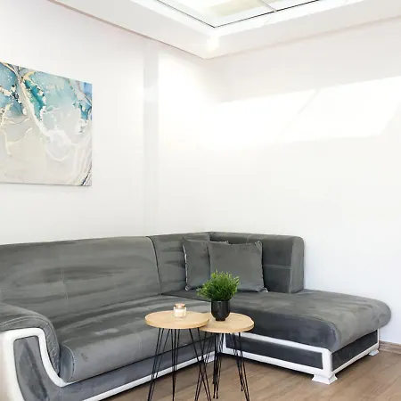Apartament Bright 2-bedroom Near Center *